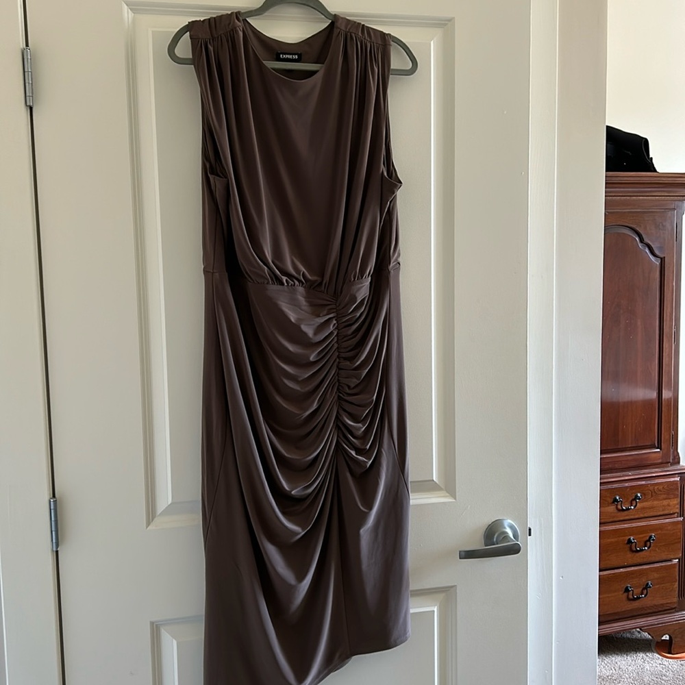 Sleeveless dress